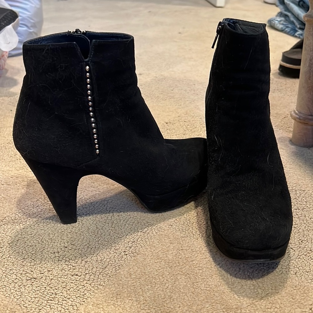 Stuart Weitzman Booties Size 7.5 - image 1